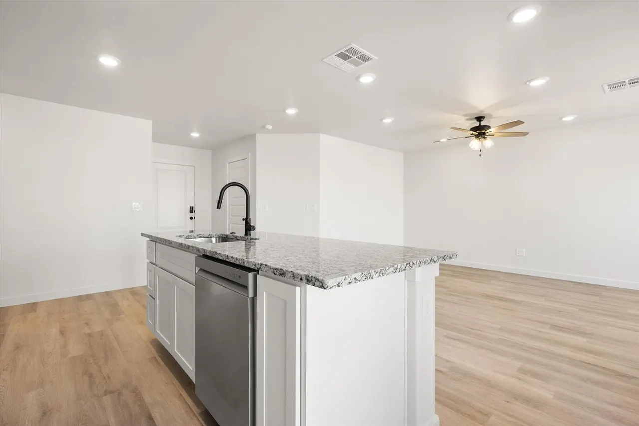 Photo 14 — 518 E 24th Street, Wolfforth, TX 79382