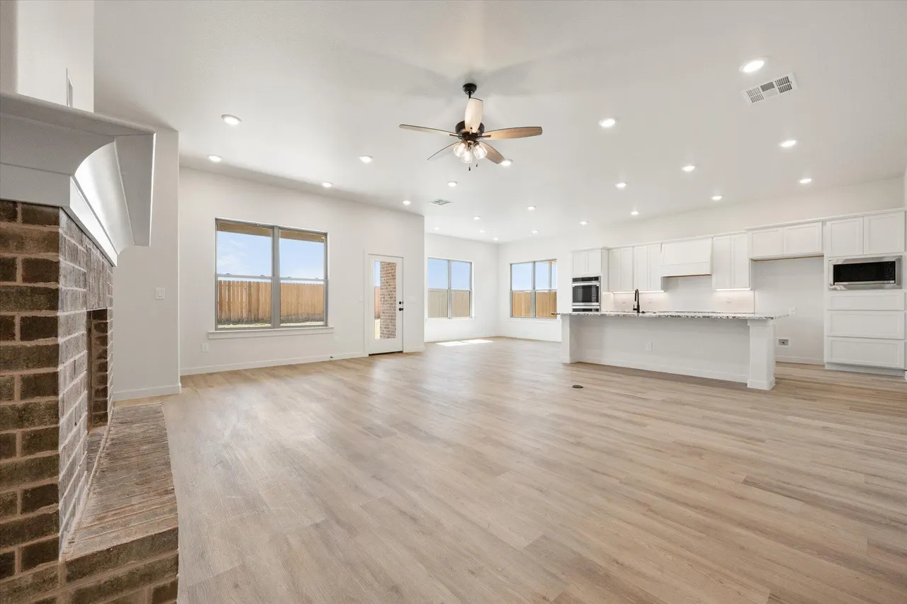 Photo 5 — 6103 121st Street, Lubbock, TX 79424