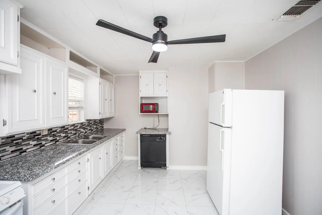 Photo 7 — 2513 31st Street, Lubbock, TX 79410