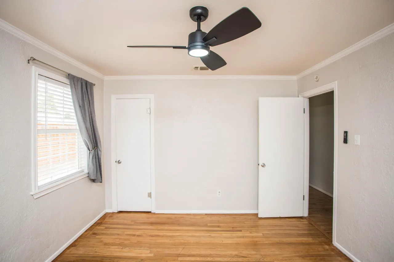 Photo 14 — 2513 31st Street, Lubbock, TX 79410