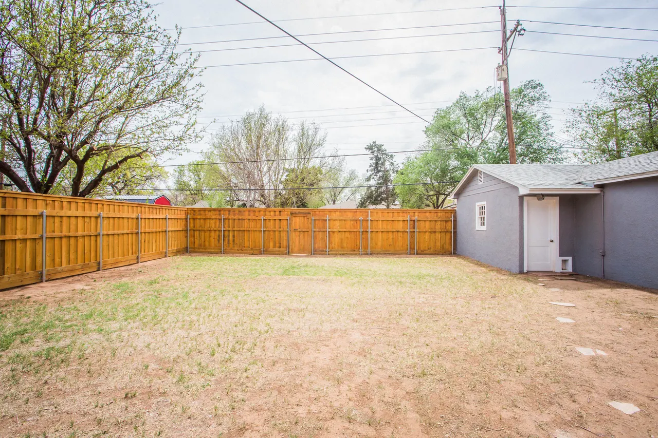Photo 24 — 2513 31st Street, Lubbock, TX 79410