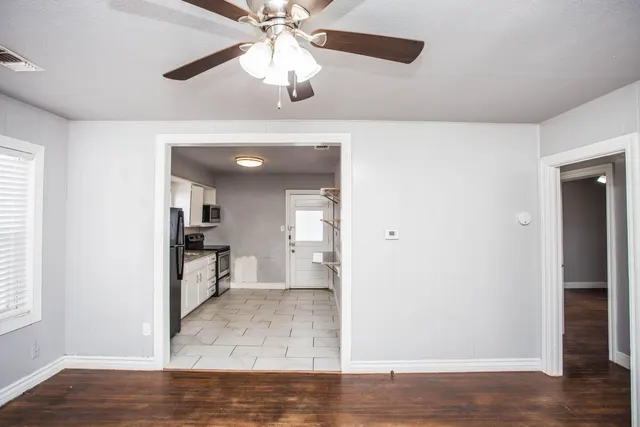 Photo 4 — 2409 39th Street, Lubbock, TX 79412