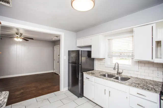 Photo 6 — 2409 39th Street, Lubbock, TX 79412