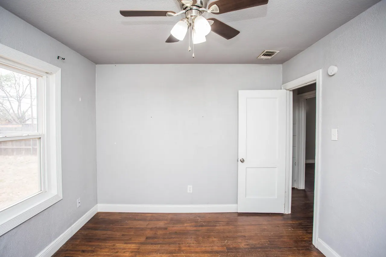 Photo 13 — 2409 39th Street, Lubbock, TX 79412