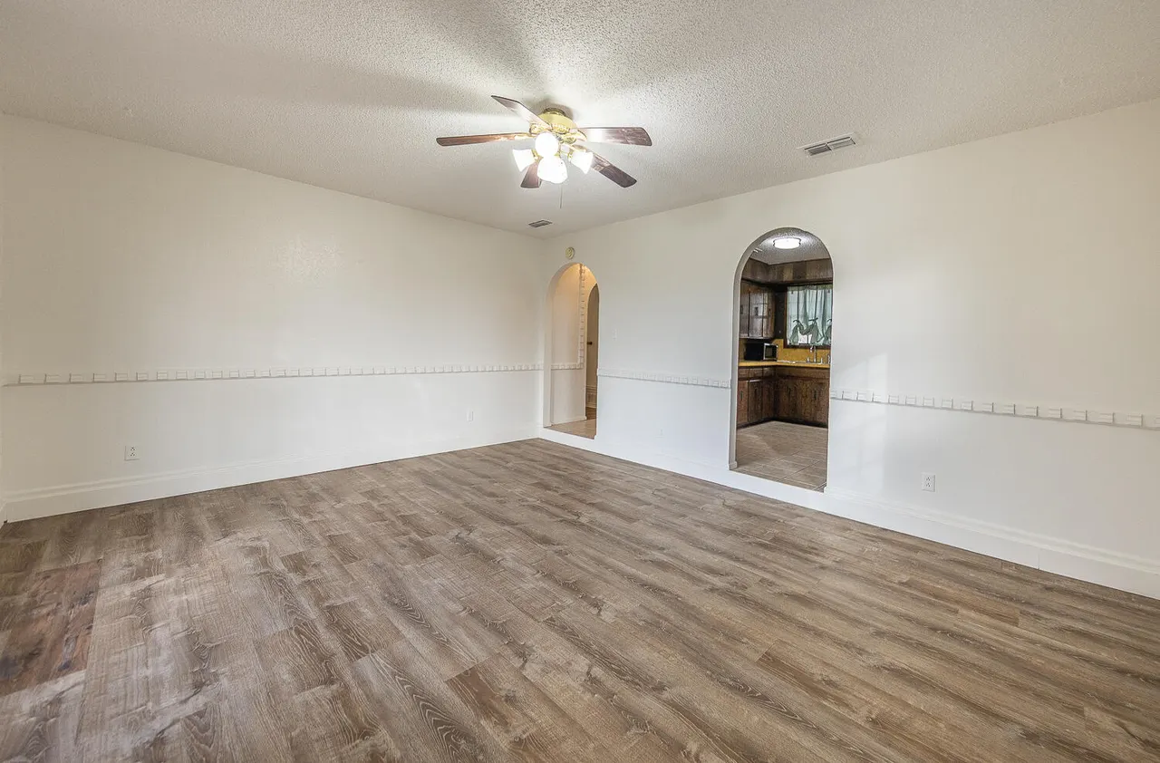 Photo 2 — 6305 35th Street, Lubbock, TX 79407