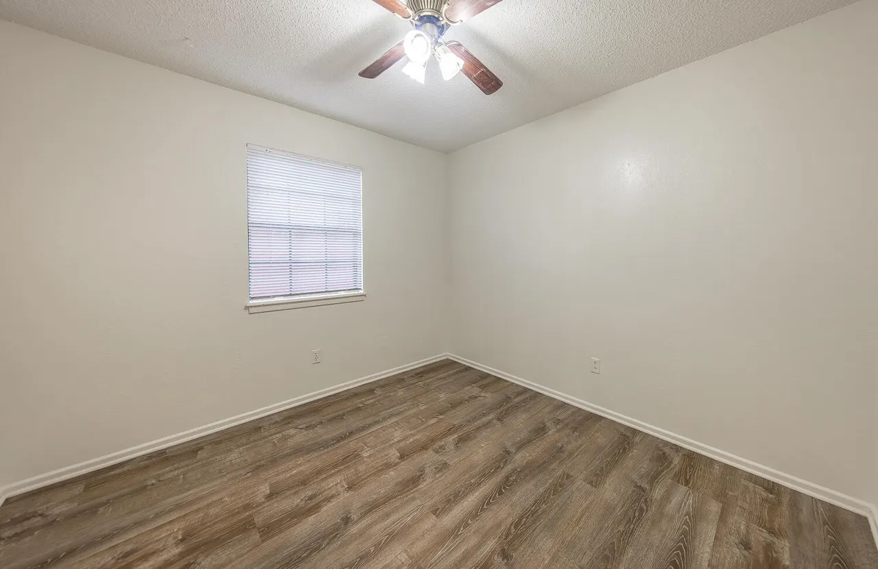 Photo 9 — 6305 35th Street, Lubbock, TX 79407