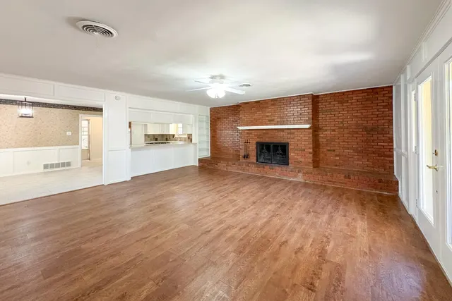 Photo 4 — 4704 29th Street, Lubbock, TX 79410