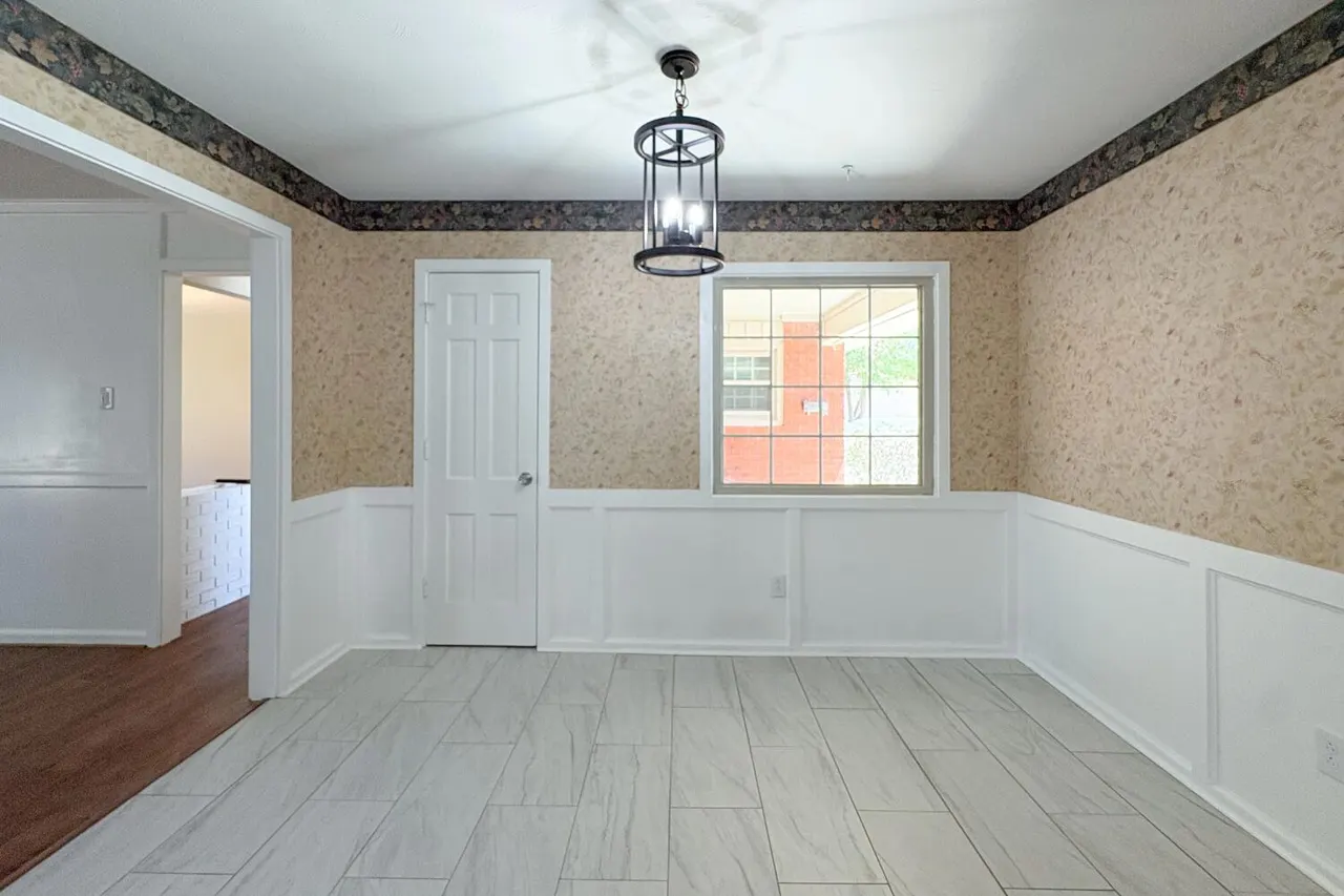Photo 8 — 4704 29th Street, Lubbock, TX 79410
