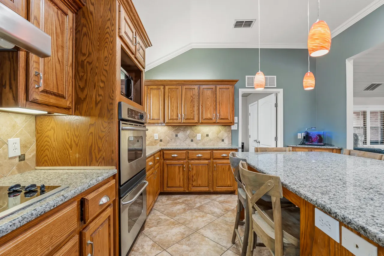 Photo 11 — 6903 87th Street, Lubbock, TX 79424