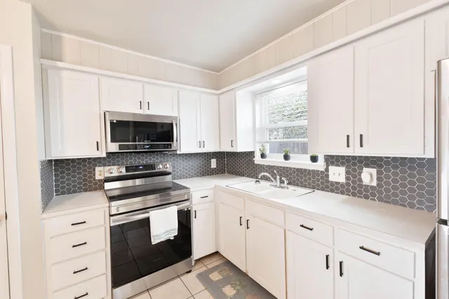 Photo 5 — 3420 Bangor Drive, Lubbock, TX 79407