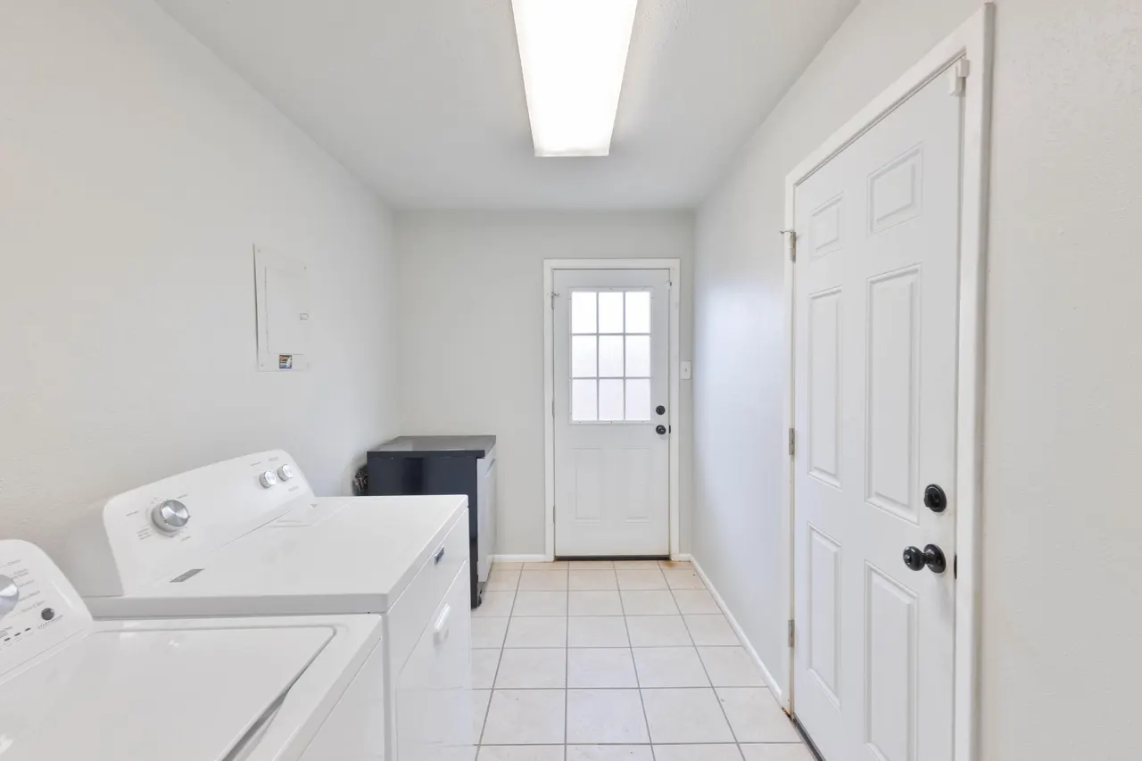 Photo 7 — 3420 Bangor Drive, Lubbock, TX 79407