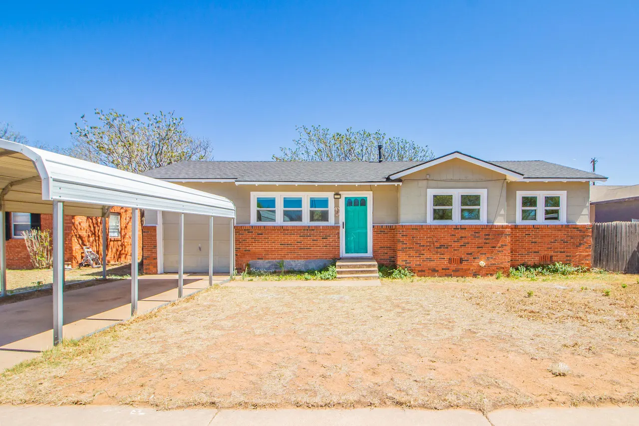 Front exterior — 133 Elgin Avenue, Levelland, TX 79336