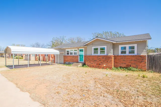 Photo 2 — 133 Elgin Avenue, Levelland, TX 79336
