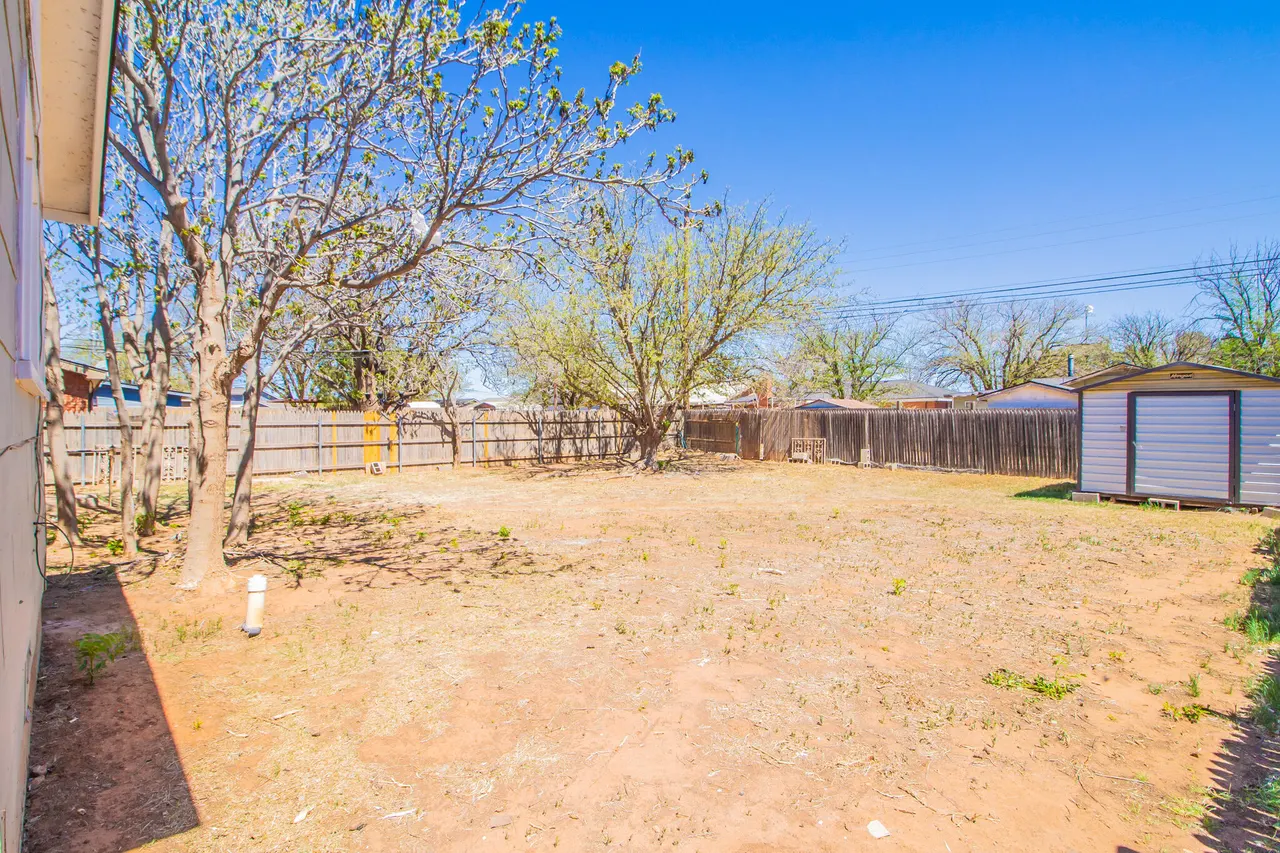 Photo 17 — 133 Elgin Avenue, Levelland, TX 79336