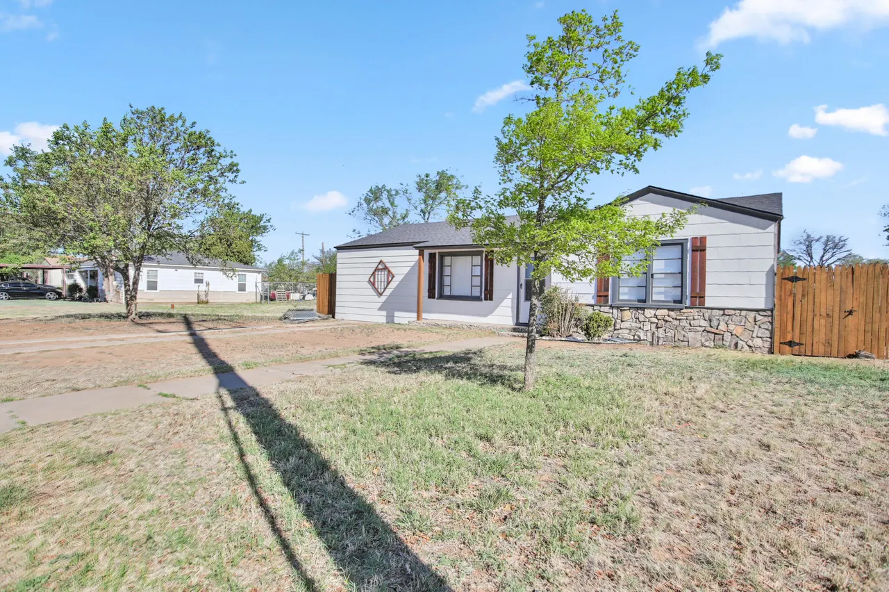 Photo 4 — 3006 Erskine Street, Lubbock, TX 79415