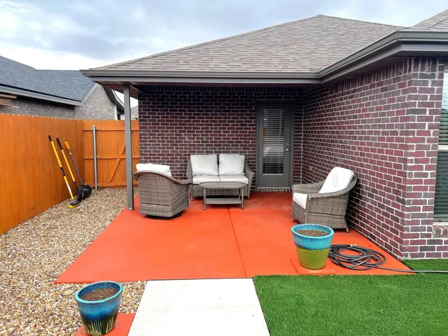 Photo 4 — 2006 135th Street, Lubbock, TX 79423