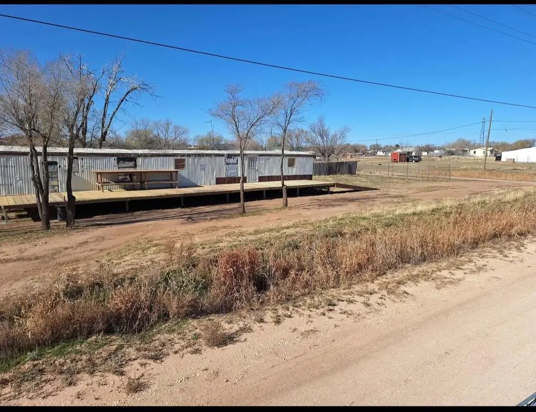 Photo 11 — 615 E 9th Street, Hale Center, TX 79041