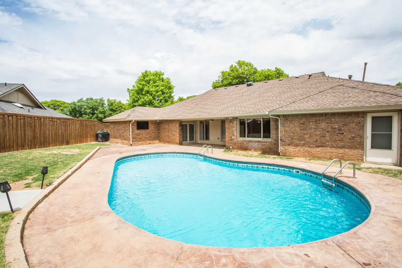 Photo 2 — 7802 Zoar Avenue, Lubbock, TX 79424