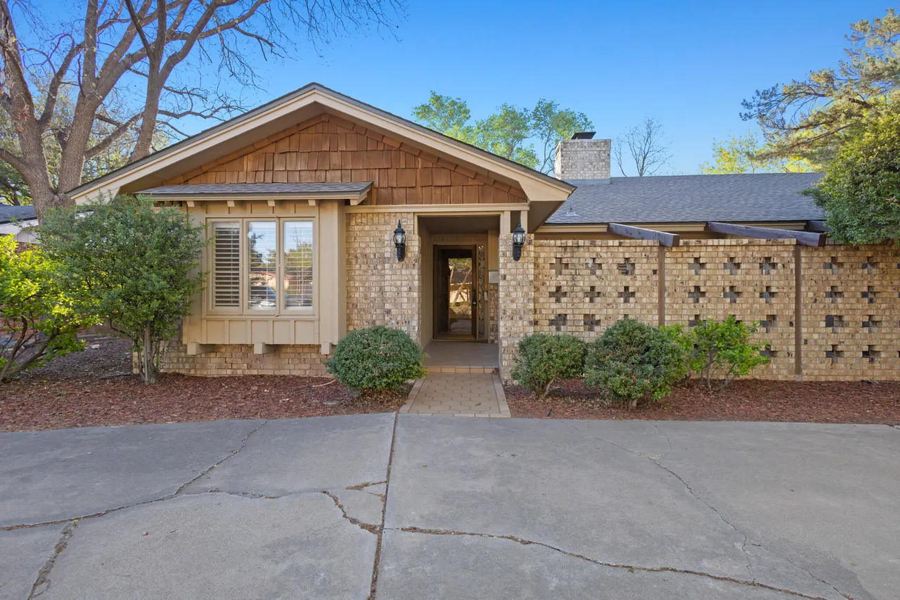 Photo 3 — 6805 Norfolk Avenue, Lubbock, TX 79413