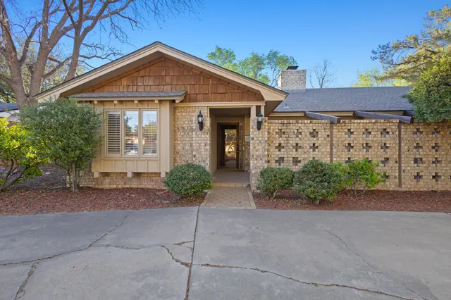 Photo 3 — 6805 Norfolk Avenue, Lubbock, TX 79413