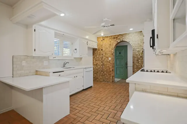 Photo 6 — 6805 Norfolk Avenue, Lubbock, TX 79413