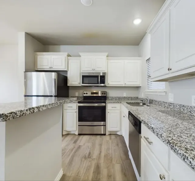 Photo 3 — 6040 24th Street APT 24, Lubbock, TX 79407