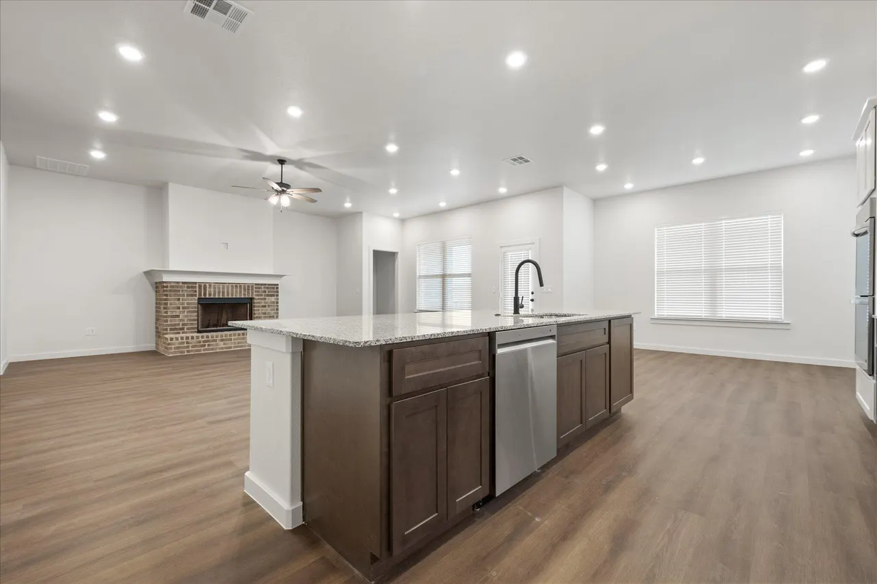 Photo 13 — 12001 Ironton Avenue, Lubbock, TX 79424