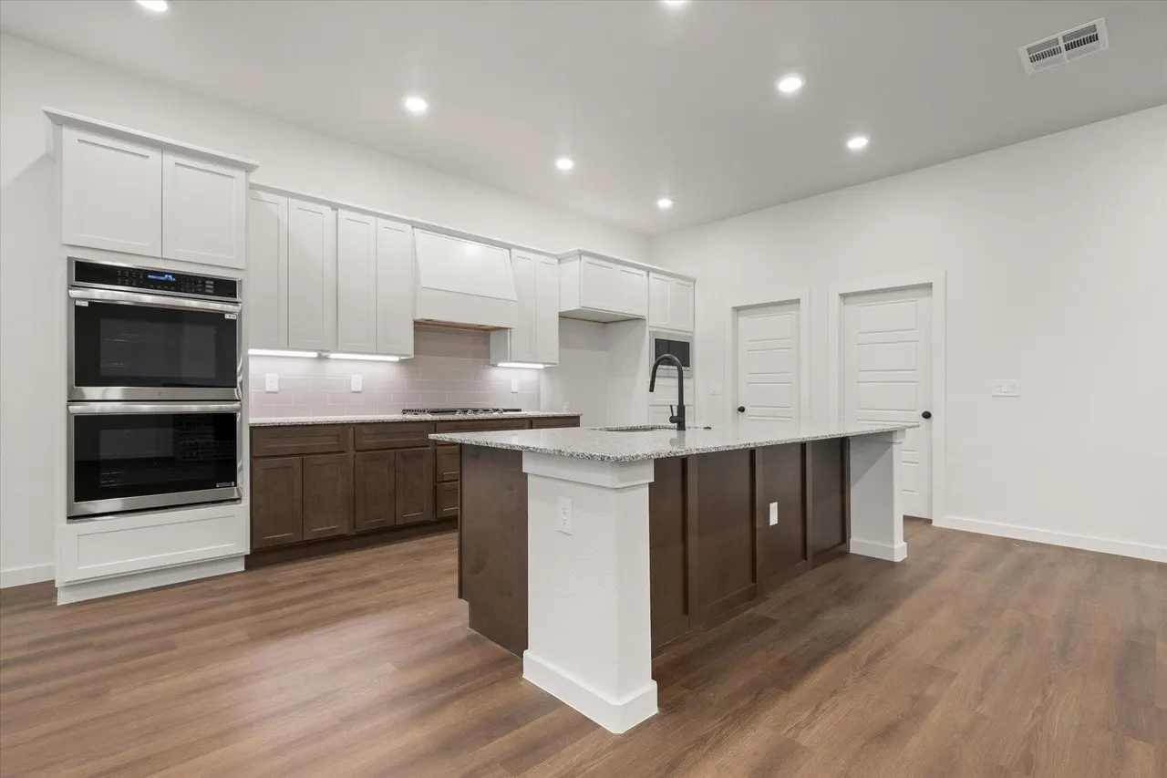 Photo 12 — 12001 Ironton Avenue, Lubbock, TX 79424
