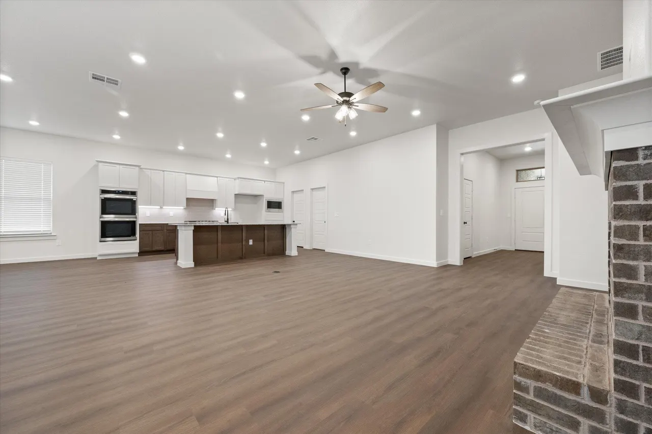 Photo 9 — 12001 Ironton Avenue, Lubbock, TX 79424