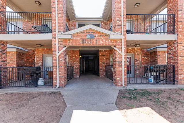 Photo 3 — 5845 7th Street, Lubbock, TX 79416