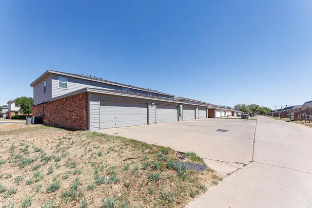 Photo 7 — 5845 7th Street, Lubbock, TX 79416
