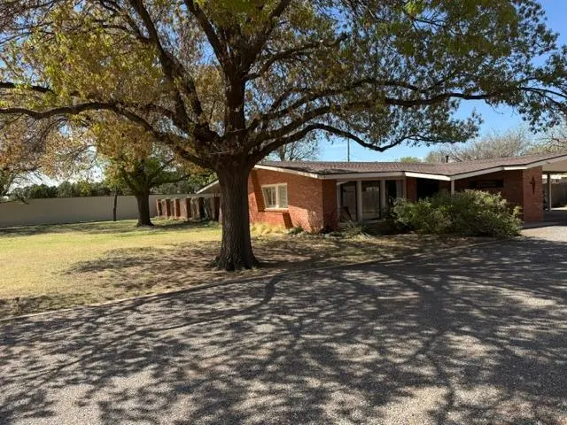 Photo 4 — 1015 Walnut Street, Idalou, TX 79329