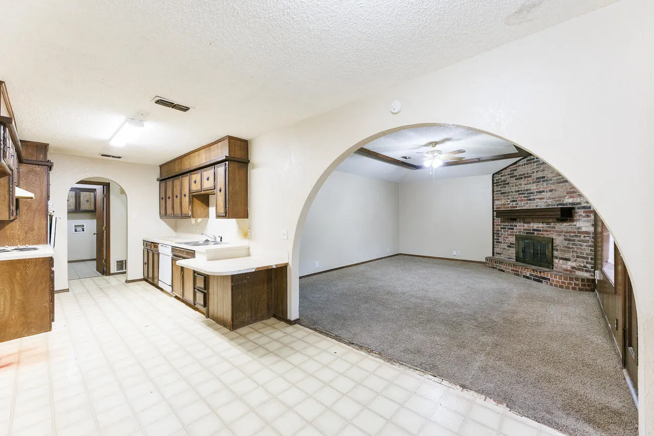 Photo 11 — 4708 60th Street, Lubbock, TX 79414