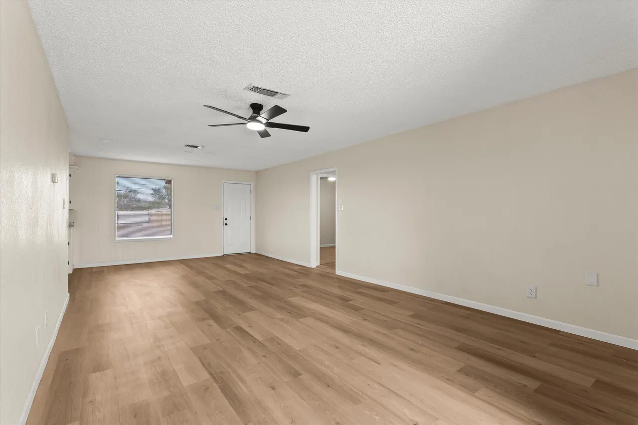Photo 2 — 102 Eagle Avenue, Levelland, TX 79336