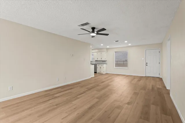 Photo 5 — 102 Eagle Avenue, Levelland, TX 79336