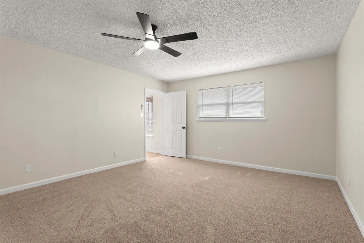 Photo 11 — 102 Eagle Avenue, Levelland, TX 79336