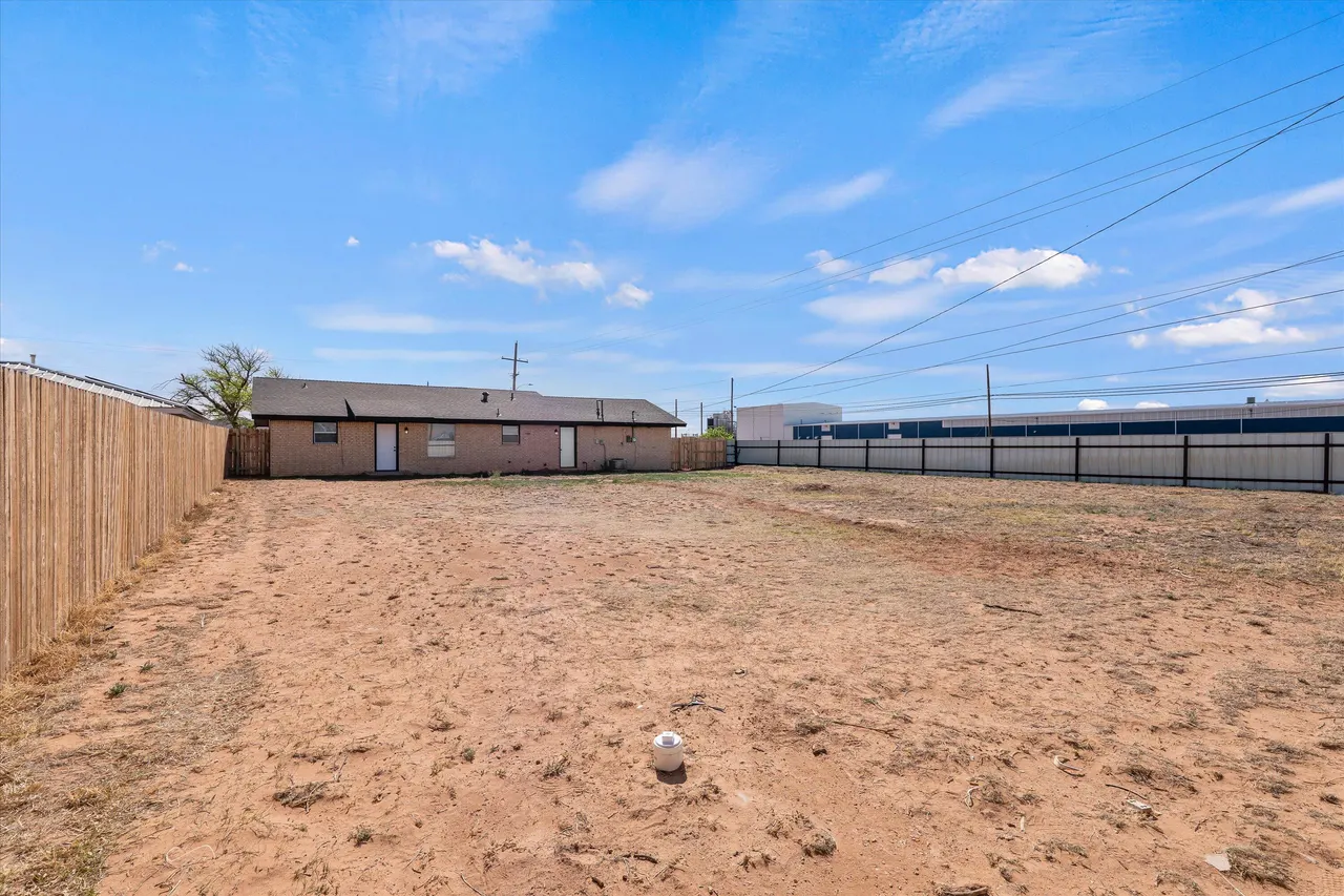 Photo 19 — 102 Eagle Avenue, Levelland, TX 79336