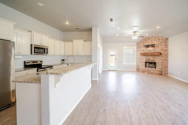 Photo 8 — 5232 Kemper Street, Lubbock, TX 79416