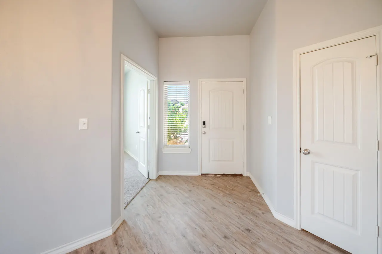 Photo 4 — 5232 Kemper Street, Lubbock, TX 79416