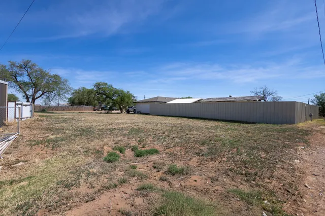 Photo 5 — 1104 E Quinn Street, Lubbock, TX 79403