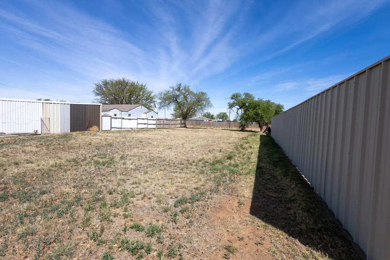 Photo 6 — 1104 E Quinn Street, Lubbock, TX 79403