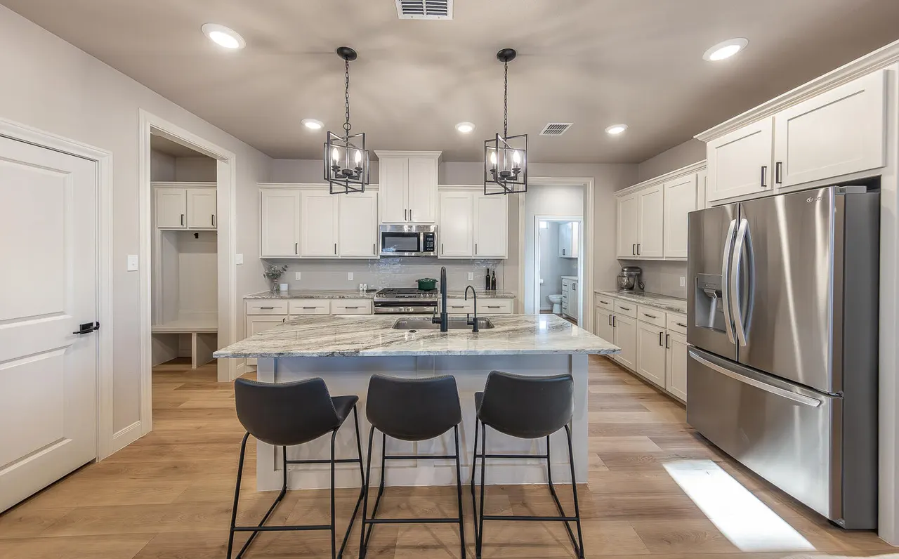 Photo 3 — 6913 15th Street, Lubbock, TX 79416