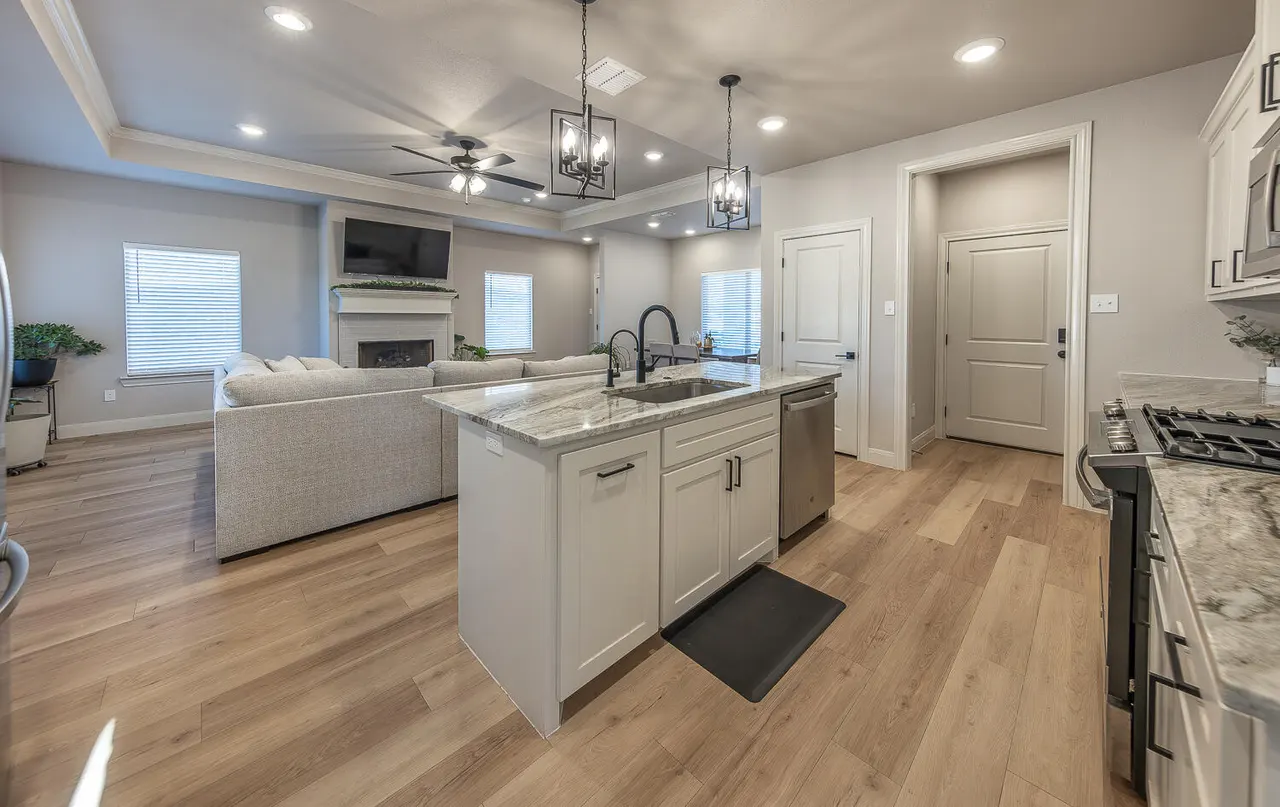 Photo 10 — 6913 15th Street, Lubbock, TX 79416