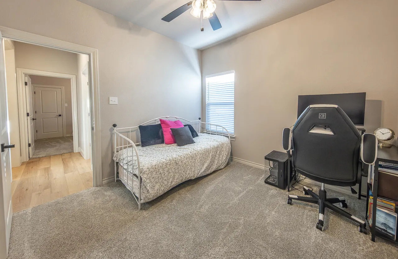 Photo 21 — 6913 15th Street, Lubbock, TX 79416