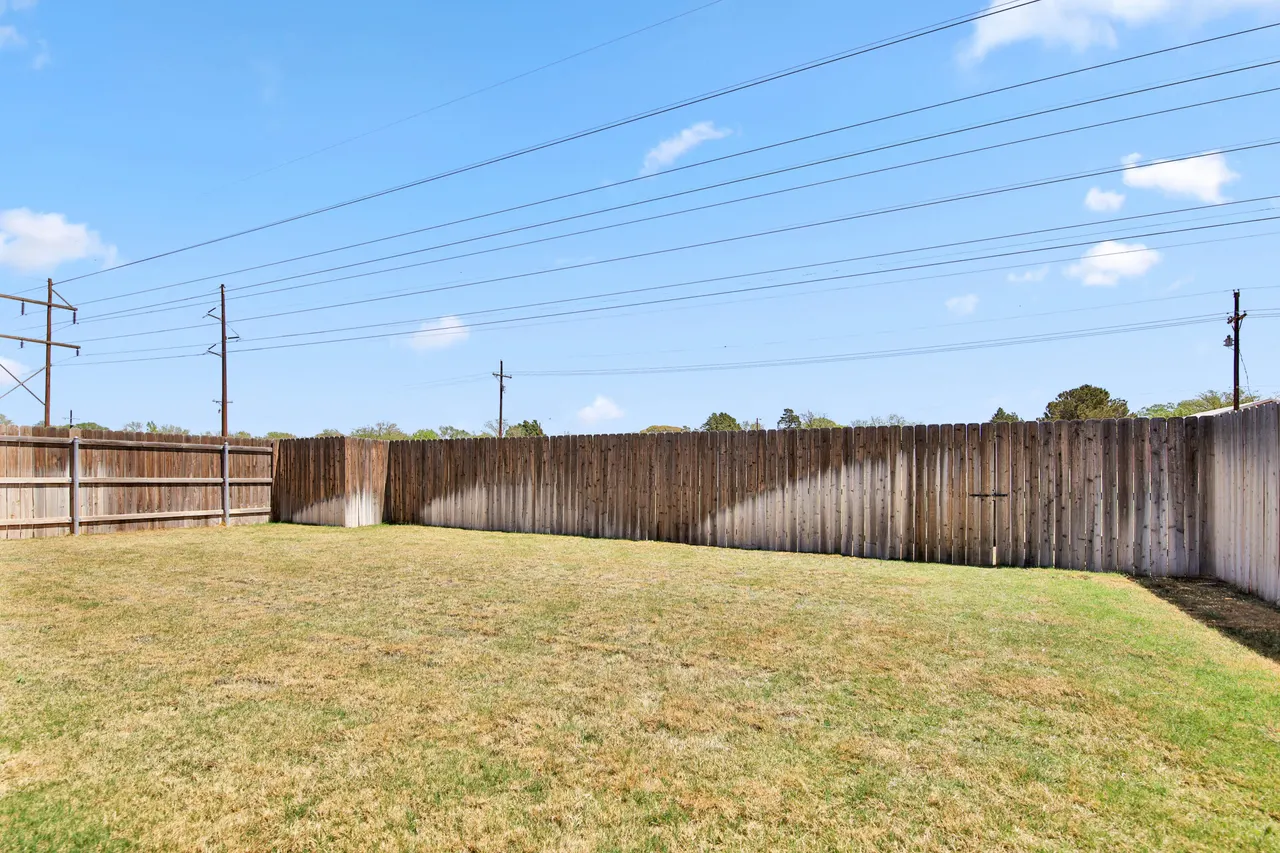 Photo 33 — 1711 Quincy Avenue, Lubbock, TX 79407