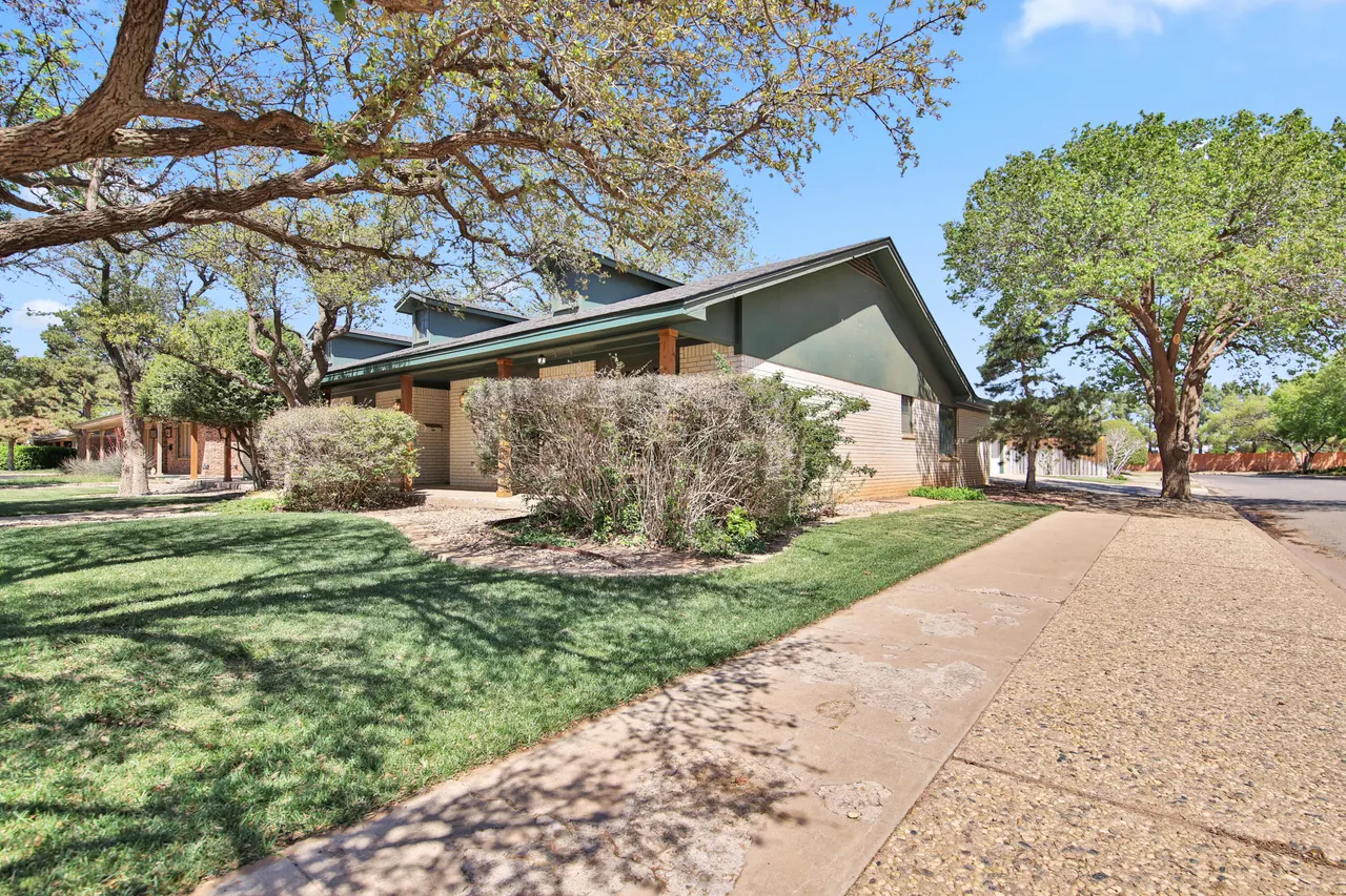 Photo 4 — 4502 8th Street, Lubbock, TX 79416