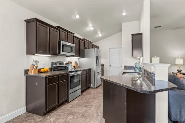 Photo 3 — 7023 35th Street, Lubbock, TX 79407