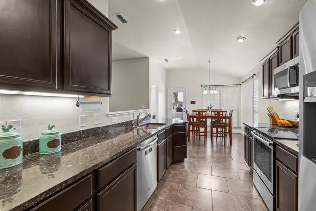 Photo 5 — 7023 35th Street, Lubbock, TX 79407