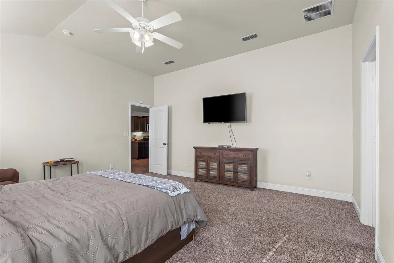 Photo 9 — 7023 35th Street, Lubbock, TX 79407