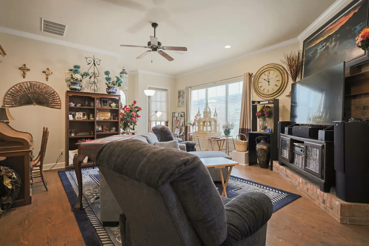 Photo 5 — 73 Windsor Court, Lubbock, TX 79416